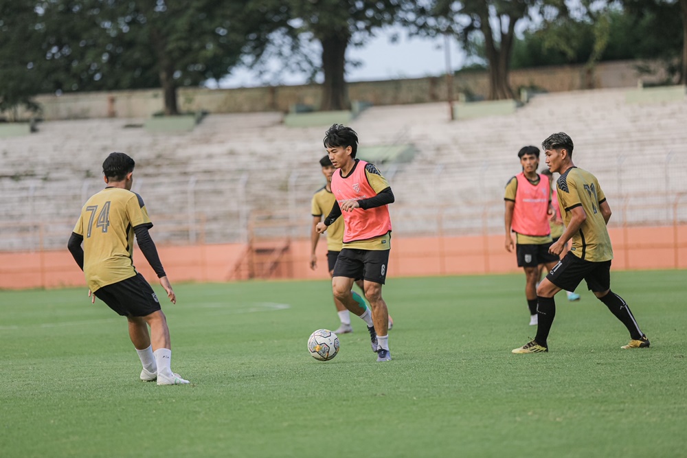 Adaptasi Sering Main Sore, Persebaya Gelar Latihan Jam 2 Siang