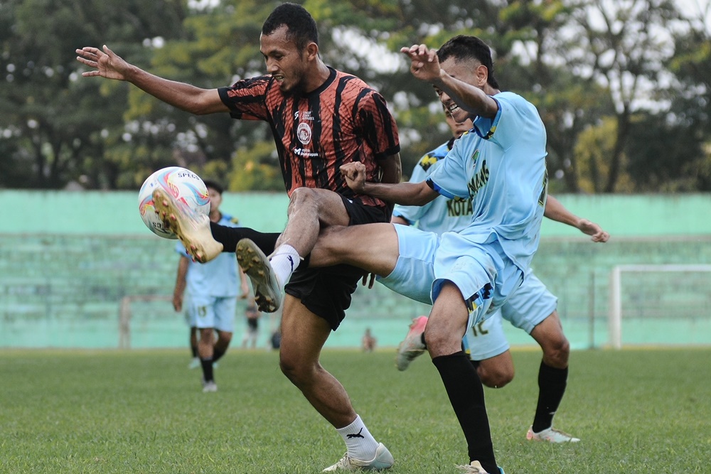 Arema FC Jaga Feeling Game Lewat Latih Tanding