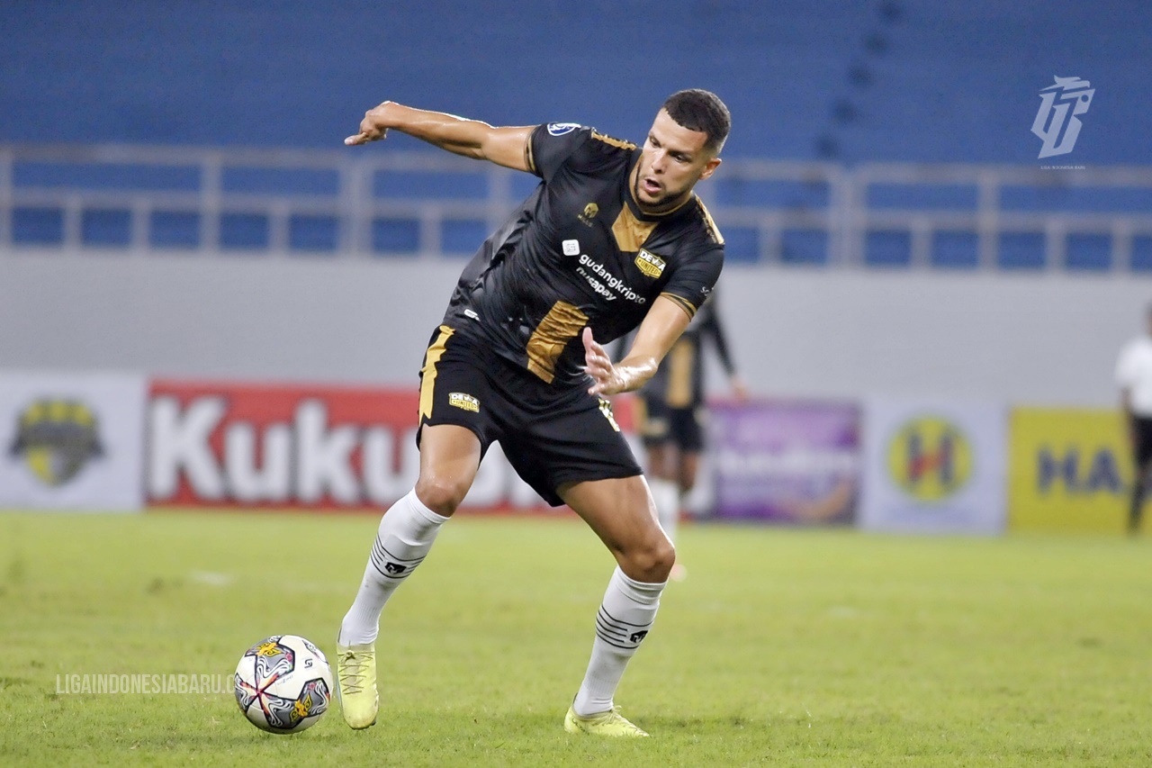 Dewa United Siapkan Rencana Hentikan Persib Bandung