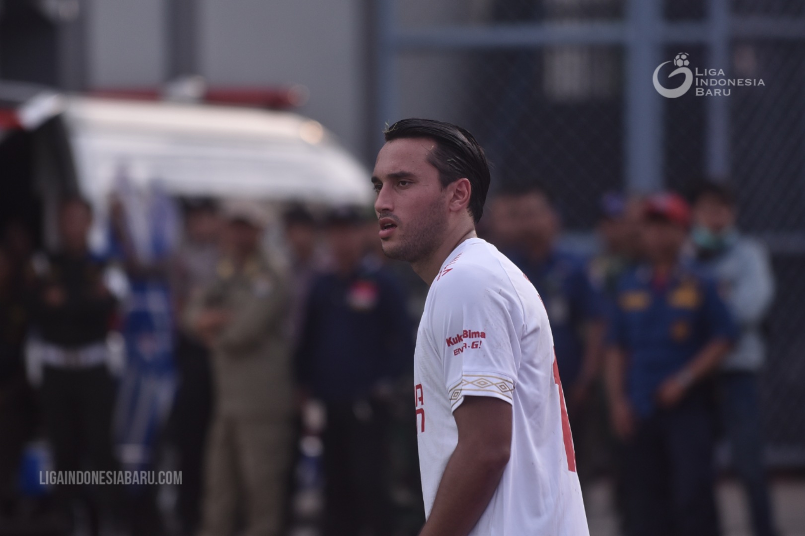 Ezra Walian Akhirnya Berlabuh Di Persib
