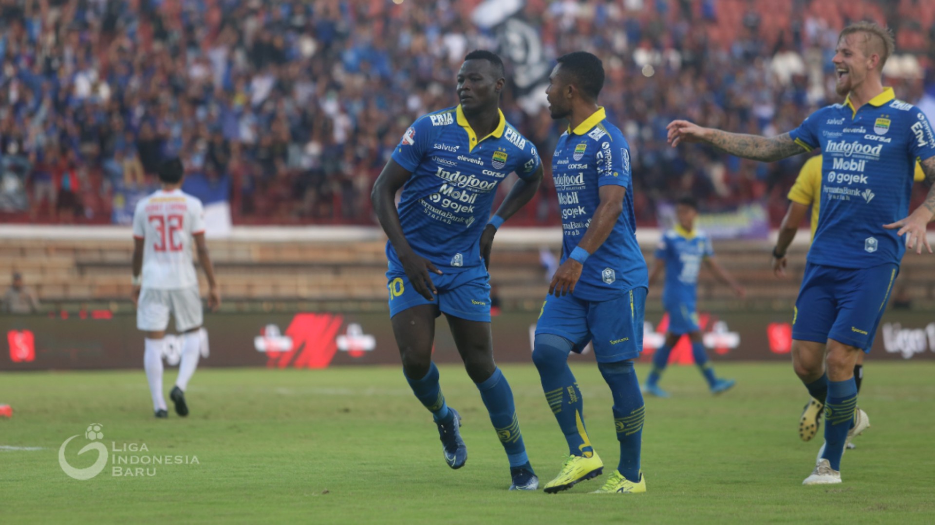 Lebih Agresif Babak Kedua, Persib Tekuk Persija 2-0 
