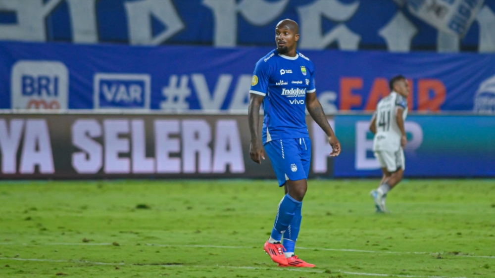 Persib Berpisah Dengan Kastaneer