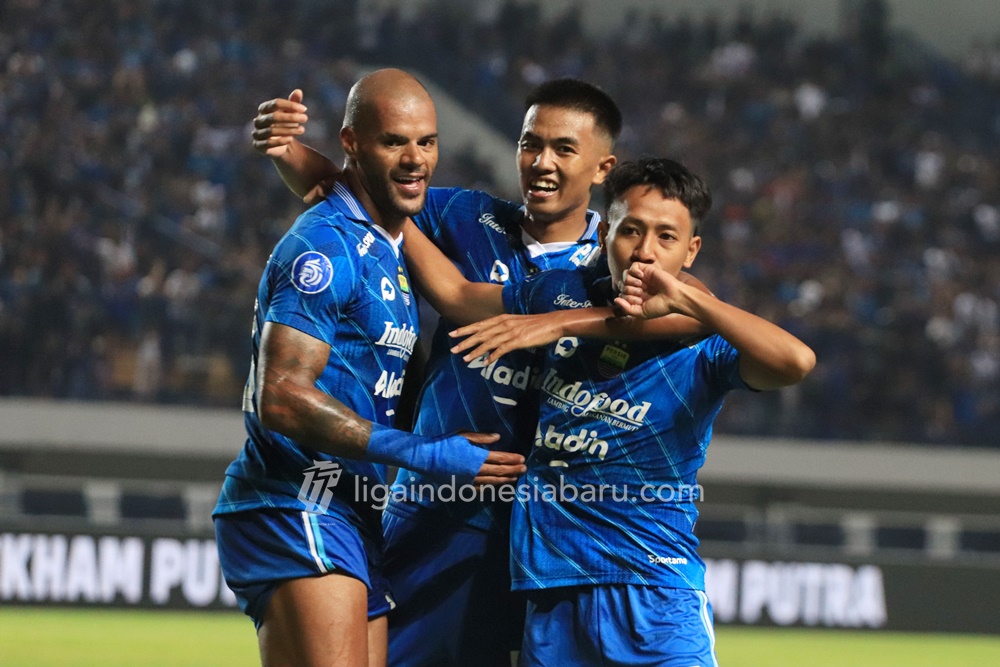 Persib Tutup Putaran Pertama Dengan Manis, Catat 10 Laga Tak Terkalahkan