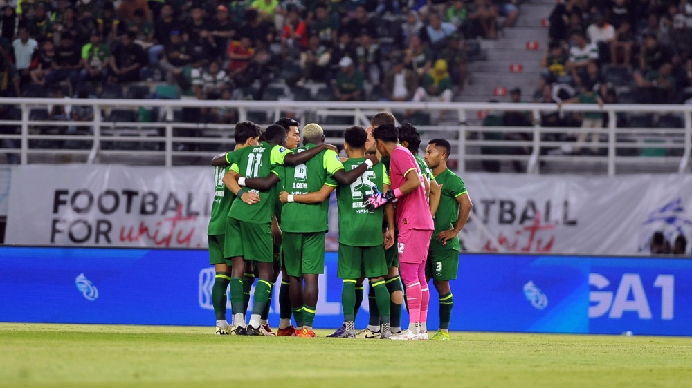 Pra Musim Bersejarah, Persebaya Dan 100 Bonek Ke Australia Barat