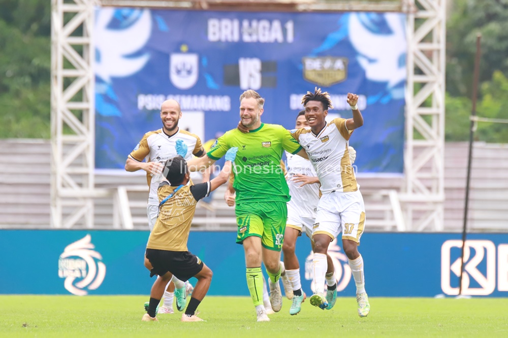 Sonny Stevens Jadi Kiper Pertama Cetak Gol Di BRI Liga 1