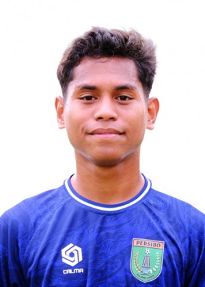 Foto NONO, BELAKANG PERSIBO Bojonegoro dengan nomor punggung 28